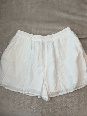 Forever 21 White High-Waist Linen-Look Shorts
